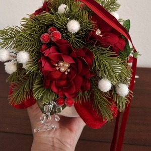 Nagyméretű bársonnyal bevont, gazdagon díszített függeszthető karácsonyi dekoráció  - karácsony - karácsonyi lakásdekoráció - karácsonyi lakásdíszek - Meska.hu