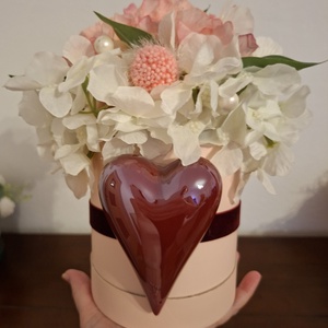 Nagy porcelán szívvel díszített virágbox  - otthon & életmód - dekoráció - asztal és polc dekoráció - díszdoboz - Meska.hu