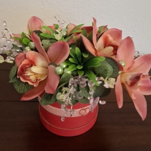 Pink színű virágboxba készített elegáns, ajándékdoboz. - otthon & életmód - dekoráció - asztal és polc dekoráció - díszdoboz - Meska.hu