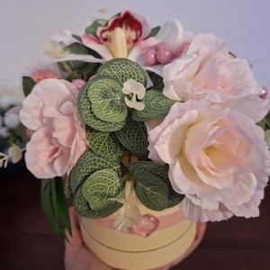 Elegáns orchideás ajándékdoboz., Otthon & Életmód, Dekoráció, Asztal és polc dekoráció, Díszdoboz, , MESKA