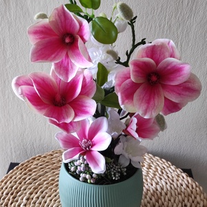 Magnóliák asztaldísz , Otthon & Életmód, Virágdekoráció, Virágdíszek, Virágdísz kaspóban, Virágkötés, MESKA