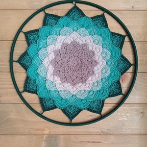 Horgolt mandala faldekoráció - otthon & életmód - dekoráció - fali és függő dekoráció - falra akasztható dekor - Meska.hu