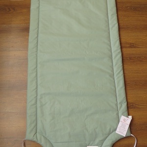 KÉSZLETEN! Gumis bélelt derékalj, ovis fektető-zöld - játék & sport - ovis felszerelés - ovis lepedő - Meska.hu