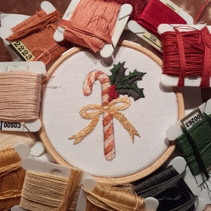 karácsonyi dísz (cukorpálca), Karácsony, Karácsonyi lakásdekoráció, Karácsonyfadíszek, Hímzés, MESKA