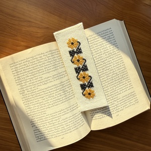 Könyvjelző, Könyv & Zene, Könyvjelző, Hímzés, Varrás, MESKA