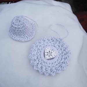 Fehér-ezüst horgolt karácsonyfa dísz  - karácsony - karácsonyi lakásdekoráció - karácsonyfadíszek - Meska.hu