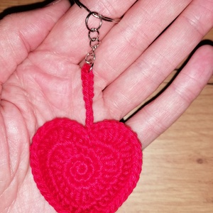Horgolt szív kulcstartó. - táska & tok - kulcstartó & táskadísz - kulcstartó - Meska.hu