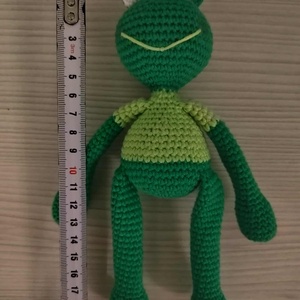 Horgolt béka - játék & sport - plüssállat & játékfigura - béka - Meska.hu