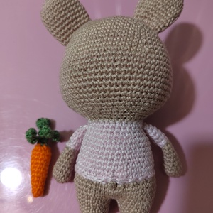 Horgolt nyuszi+répa.  - játék & sport - plüssállat & játékfigura - nyuszi - Meska.hu