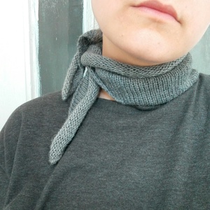 Szürke kis kendő - ruha & divat - sál, sapka, kendő - kendő - Meska.hu