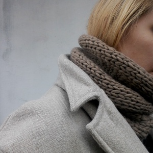 Kézzel kötött beige csősál  - ruha & divat - sál, sapka, kendő - sál - Meska.hu