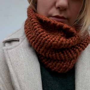 Kézzel kötött rozsda csősál II. - Meska.hu