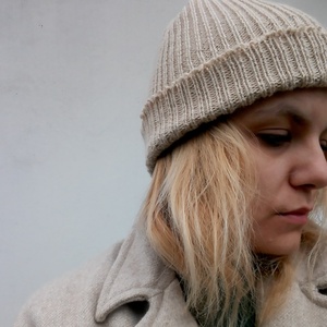 Vajszín kötött sapka - ruha & divat - sál, sapka, kendő - sapka - Meska.hu