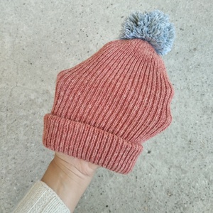 Mályva színű kötött sapka - Meska.hu