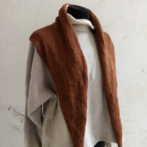 Puha kötött rozsdaszín kendő  - ruha & divat - sál, sapka, kendő - vállkendő - Meska.hu