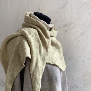 Növényel festett kendő  - ruha & divat - sál, sapka, kendő - vállkendő - Meska.hu