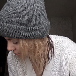 Kötött vizesbetonszín sapka - ruha & divat - sál, sapka, kendő - sapka - Meska.hu
