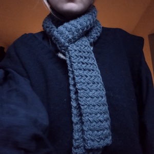 Kötött keskeny halszálka mintás sál - ruha & divat - sál, sapka, kendő - sál - Meska.hu