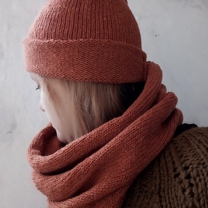 Kötött Tweedsál és sapka / Répatorta - ruha & divat - sál, sapka, kendő - sál - Meska.hu Kötött Tweedsál és sapka / Répatorta - ruha & divat - sál, sapka, kendő - sál - Meska.hu