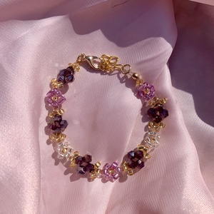 Demóna fűzött gyöngykarkötő kristályokkal - ékszer - karkötő - gyöngyös karkötő - Meska.hu