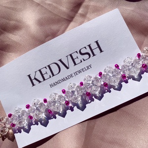 Hercegnős karkötő rózsaszín és kristály gyöngyökkel - ékszer - karkötő - gyöngyös karkötő - Meska.hu