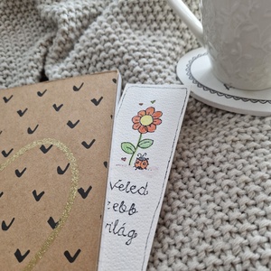 Akvarell könyvjelző - Veled szebb a világ felirattal, katicával, piros virággal - könyv & zene - könyvjelző - Meska.hu