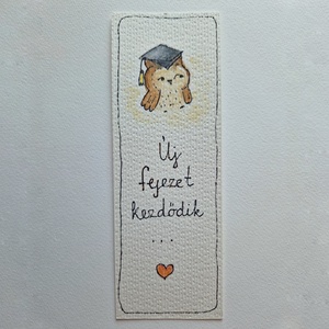 Akvarell könyvjelző - Új fejezet kezdődik... felirattal, diplomás bagoly motívummal - könyv & zene - könyvjelző - Meska.hu