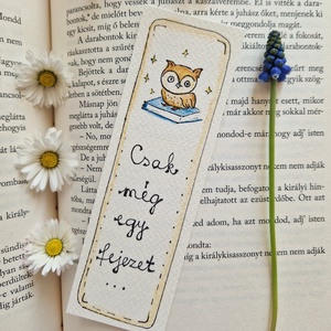 Akvarell könyvjelző - Csak még egy fejezet... felirattal, könyv és bagoly motívummal - Meska.hu