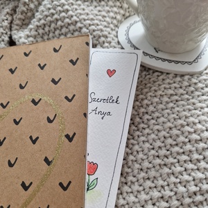 Anyák napi akvarell könyvjelző - Szeretlek Anya felirattal, piros tulipánnal, szív motívumokkal - könyv & zene - könyvjelző - Meska.hu