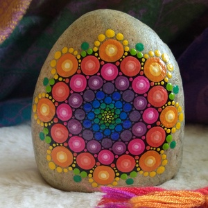 Szivárvány mandala kő - otthon & életmód - dekoráció - Meska.hu