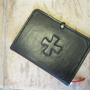 Bőrtok Adoremus misenaptárhoz -  - Meska.hu