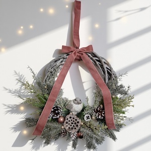 Karácsonyi kézműves ajtódísz  Szolid elegancia, ünnepi harmónia - Meska.hu