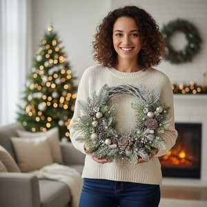 Karácsonyi kopogtató tobozokkal és fenyőágakkal � kézműves ajtódísz  - karácsony - adventi díszek - adventi ajtódísz - Meska.hu