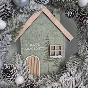 Havas Karácsonyi Kézműves Koszorú  Téli Házikós dekoráció - karácsony - adventi díszek - adventi ajtódísz - Meska.hu