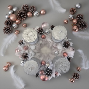Modern Adventi Asztaldísz  műszőrmével, rose gold és ezüst gömbökkel, Karácsony, Adventi díszek, Adventi koszorú, , MESKA