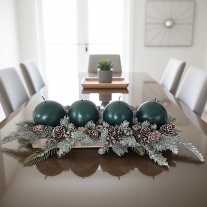 Kendekor természetes hatású adventi asztaldísz � zöld gyertyás, havas fenyős koszorú - karácsony - adventi díszek - adventi asztaldísz - Meska.hu
