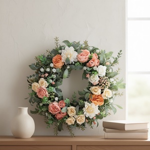 Pasztell sárga virágos koszorú - nagyméretű, természetes hatású  - otthon & életmód - dekoráció - ajtó- és ablak dekoráció - ajtódísz & kopogtató - Meska.hu