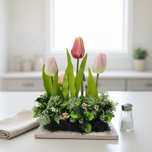 Húsvéti asztaldísz tulipánokkal és nyuszival � KENDEKOR tavaszi dekoráció fa alapon - otthon & életmód - dekoráció - asztal és polc dekoráció - asztaldísz - Meska.hu