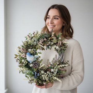 Természetes hatású virágos ajtódísz / koszorú madárfigurával � nyugodt, erdei hangulat - otthon & életmód - dekoráció - ajtó- és ablak dekoráció - ajtódísz & kopogtató - Meska.hu