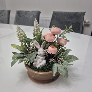 Tavaszi nyuszis polcdísz � letisztult asztaldísz természetes hatású zöldekkel - otthon & életmód - dekoráció - asztal és polc dekoráció - asztaldísz - Meska.hu