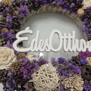 Tavaszi-nyári kopogtató Édes Otthon felirattal- lila és natur elegancia - otthon & életmód - dekoráció - ajtó- és ablak dekoráció - ajtódísz & kopogtató - Meska.hu