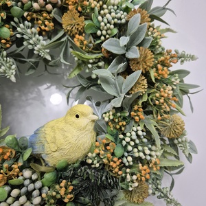 Bogyós tavaszi koszorú - kismadárral, természetes hatású  - otthon & életmód - dekoráció - ajtó- és ablak dekoráció - ajtódísz & kopogtató - Meska.hu