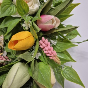 Tulipános tavaszi koszorú - tavasztündérrel, természetes hatású  - otthon & életmód - dekoráció - ajtó- és ablak dekoráció - ajtódísz & kopogtató - Meska.hu