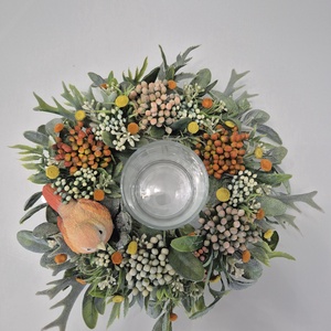 Tavaszi asztaldísz- üveg mécsestartóval, természetes hatású bogyókkal - otthon & életmód - dekoráció - asztal és polc dekoráció - asztaldísz - Meska.hu