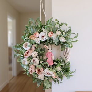 Virágos tavaszi koszorú - nyuszival, természetes hatású  - otthon & életmód - dekoráció - ajtó- és ablak dekoráció - ajtódísz & kopogtató - Meska.hu