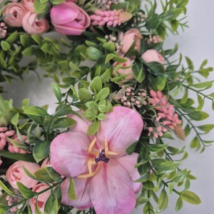 Rózsaszín tulipános tavaszi koszorú - természetes hatású, élethű virágokkal - otthon & életmód - dekoráció - ajtó- és ablak dekoráció - ajtódísz & kopogtató - Meska.hu