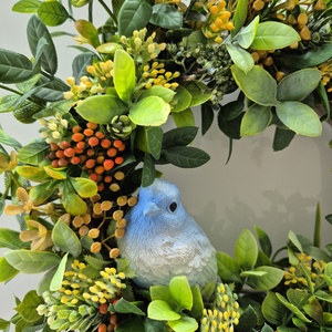 Bogyós tavaszi koszorú - kismadárral, természetes hatású ajtódísz - otthon & életmód - dekoráció - ajtó- és ablak dekoráció - ajtódísz & kopogtató - Meska.hu