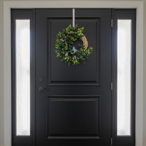 Bogyós tavaszi koszorú - kismadárral, természetes hatású ajtódísz - otthon & életmód - dekoráció - ajtó- és ablak dekoráció - ajtódísz & kopogtató - Meska.hu