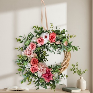 Romantikus ajtódísz/koszorú rózsaszín virágokkal � természetes hatású koszorú - Meska.hu