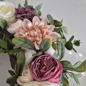 Virágos elegáns koszorú � virágos ajtódekoráció, romantikus színvilág - nagyméretű - otthon & életmód - dekoráció - ajtó- és ablak dekoráció - ajtódísz & kopogtató - Meska.hu